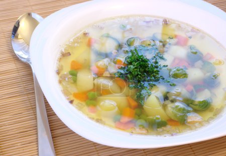 Vegetable soup with brussels and pea