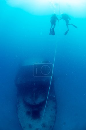 Shipwreck and divers