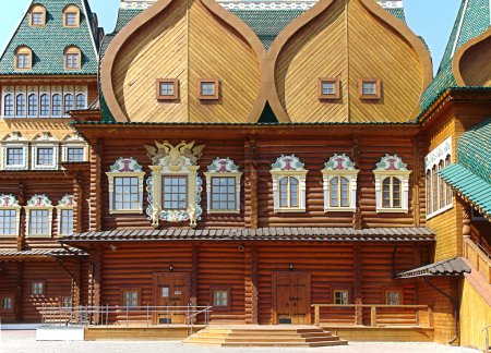 kolomenskoe palace wood building landmark in Moskow