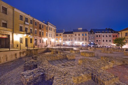 Old town of Lublin at night