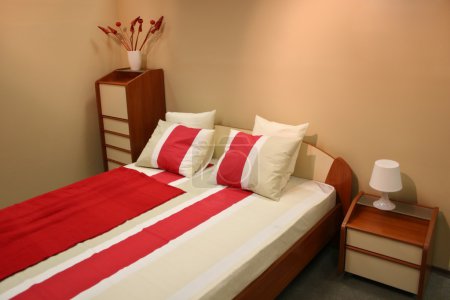 Red white bed