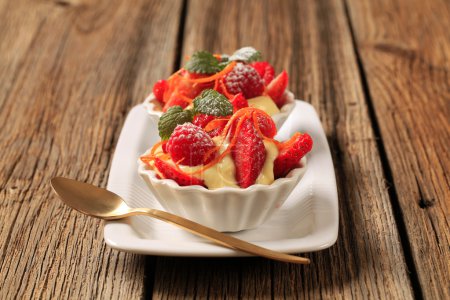 Creamy pudding and fresh fruit