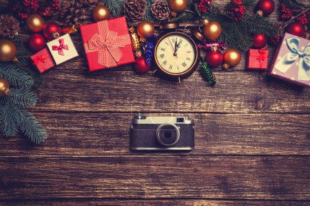 Camera, christmas gifts, gingerbread, alarm clocks 