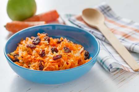 Salad with grated carrot