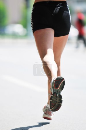 Marathon woman run