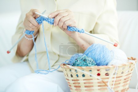 Knitting clothes