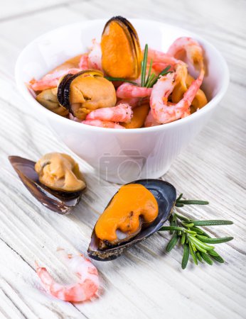 Mussels and shrimp