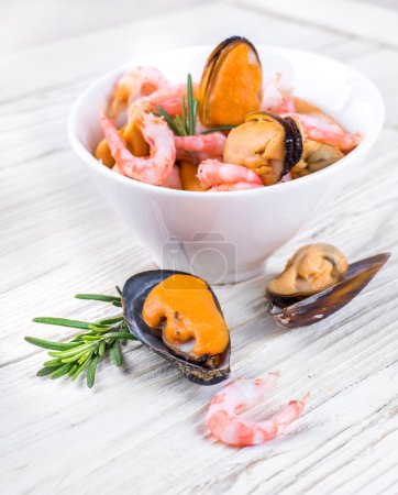 Mussels and shrimp