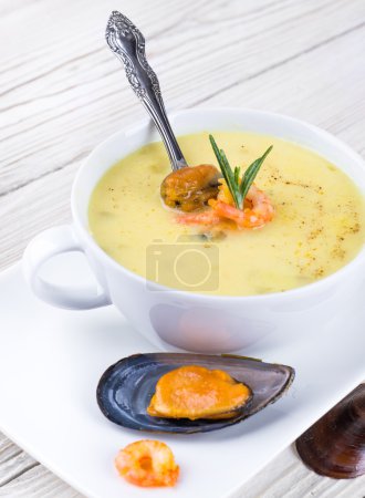 Soup of mussels and shrimp