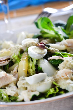 Trotta afumicata - Salad with fish and asparagus