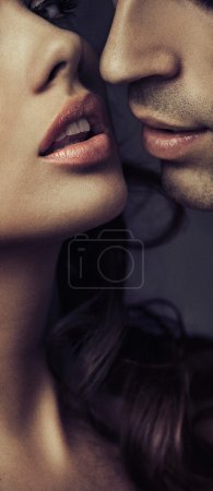 Picture of close-up faces of two lovers