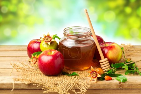 Honey, apple and pomegranate