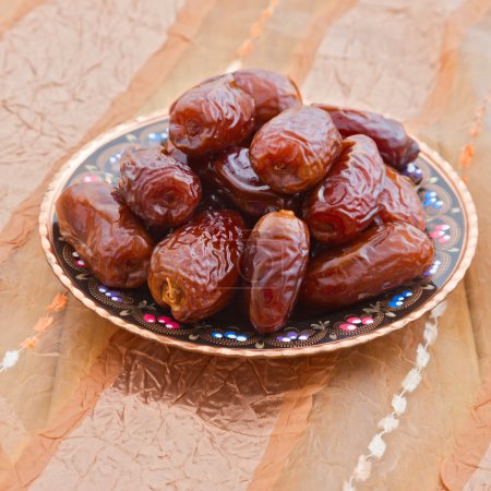 Dates on plate