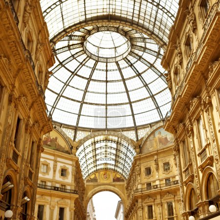 Milan Shopping Emanuele Vittorio II Galleria