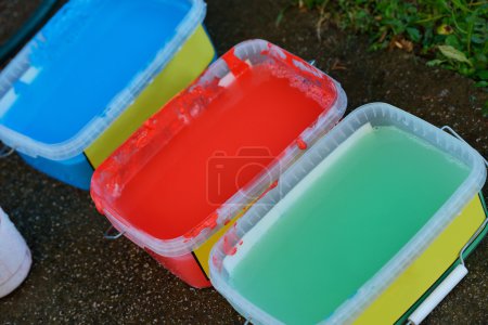 Paint buckets