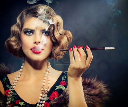 Smoking Retro Woman Portrait. Beauty Girl with Mouthpiece