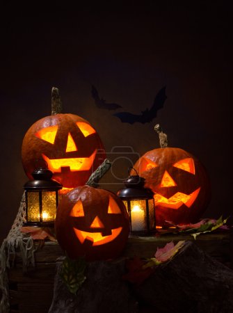 Halloween, pumpkins and bats