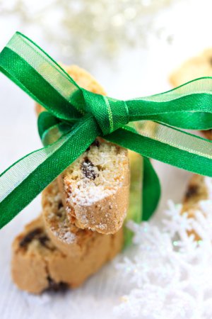 Biscotti with green ribbon