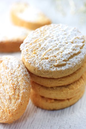 Cookies with powdered sugar