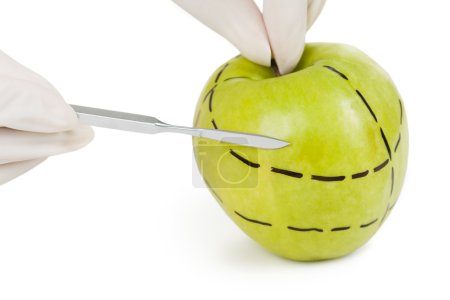 Cutting apple