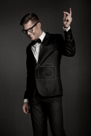 Elegant man wearing suit